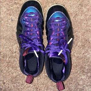 I wore these like twice and never after that.